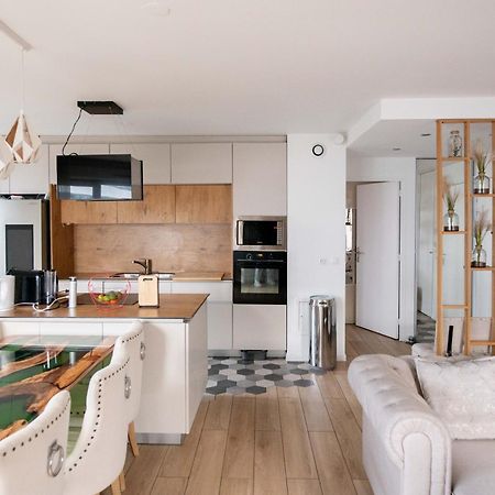 Apartamento Elise De Roche Equipe Balcon Parking Rer B Le Bourget Exterior foto